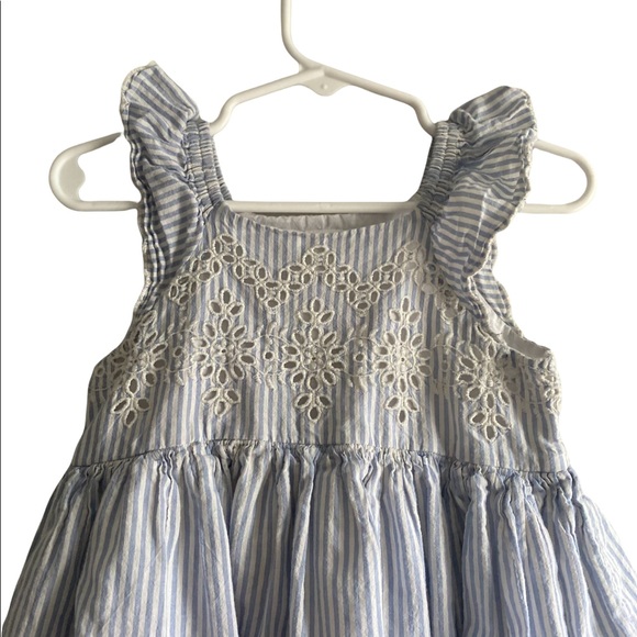 BABY GAP LIGHT BLUE AND WHITE STRIPED FLUTTER DRESS 18-24 MONTHS - Picture 2 of 8
